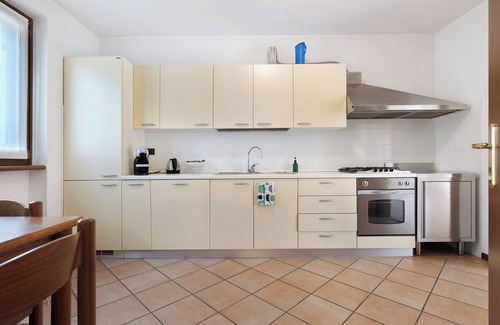 Bolognano-Vignole Villa | Villa 'Katzemburg 9999' with Lake View, Private Garden and Wi-Fi