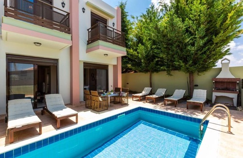 Loutra House | Villa Kerkis,pool &BBQ,10min beach,8km to Rethymno
