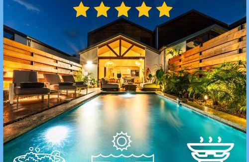 Grande Anse Villa | Villa Kintana - Piscine - SPA - Prestations 5 Etoiles