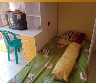 Cipanas Villa | Villa kota bunga 3 kamar full Wifi bersih rapi