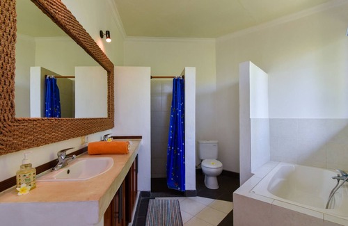Sawan House | Villa Kupu Kupu - Beachfront Villa In East Part of Norther BALI