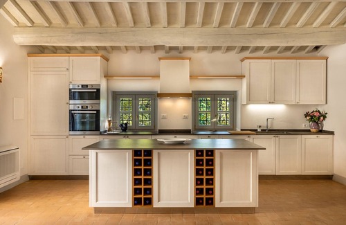San Casciano dei Bagni Villa | Villa Lucarella With Pool, Air Con, Wifi