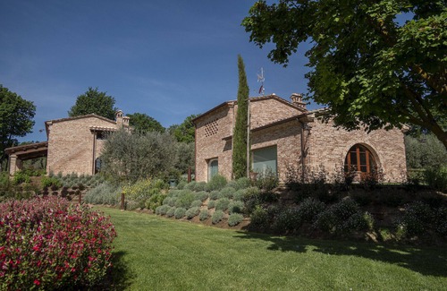 Foiano della Chiana Villa | Villa LA Fonte Promoted By WeekHomes.com