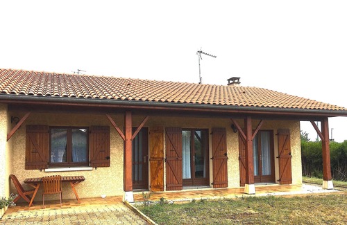 Saint-Denis-les-Bourg Villa | VILLA LA BELLE BRESSANE
