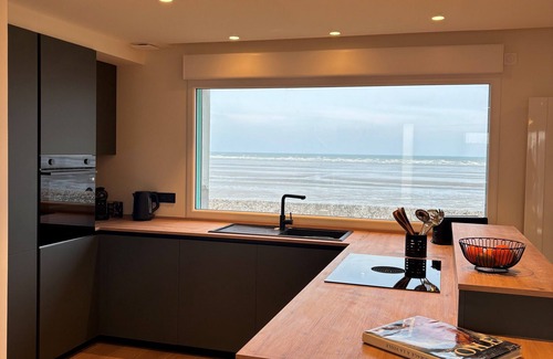 Quineville Villa | Villa - La Maison de la mer Completely renovated seafront house.