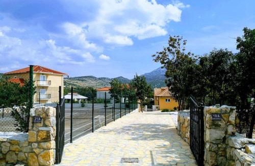 Dugopolje Villa | Villa La Plazza
