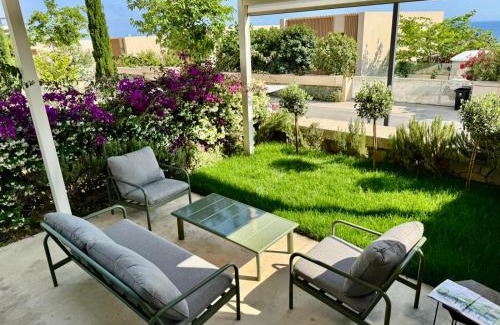 Jala Villa | Villa La Scala, Green Coast, Palase