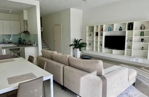 Jala Villa | Villa La Scala, Green Coast, Palase
