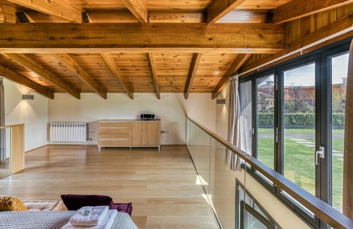 Les Preses Villa | Villa 'La Solfa' with Mountain Views, Wi-Fi and Air Conditioning