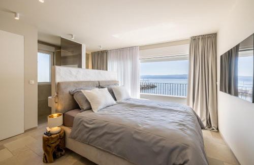 Duce Villa | Villa Lara Beach Front Rooftop Pool & Stunning Views