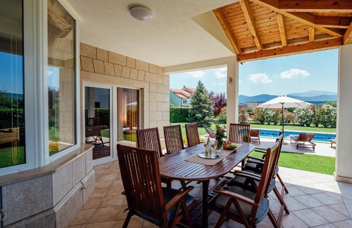 Donji Prolozac Villa | Villa Latica