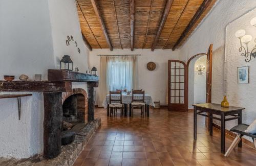 Alghero Villa | Villa Laura by Wonderful Italy