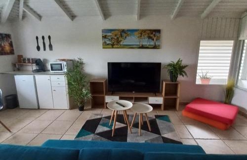 Destrellan Villa | VILLA LAURAYM