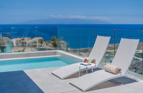 Callao Salvaje Villa | Villa Laurel - Casangular by Upper