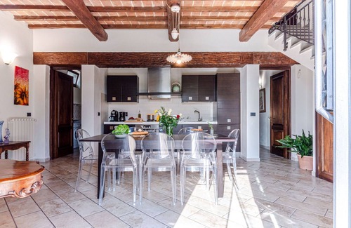 Calenzano Villa | Villa Le Croci beautiful tuscan villas with infinity p/pool