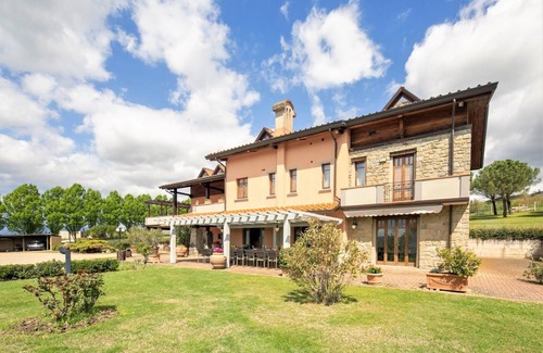 Soci Villa | Villa le Greti In Bibbiena, Toscana