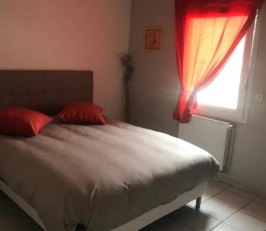Andrezieux-Boutheon Villa | Villa le jasmin très calme