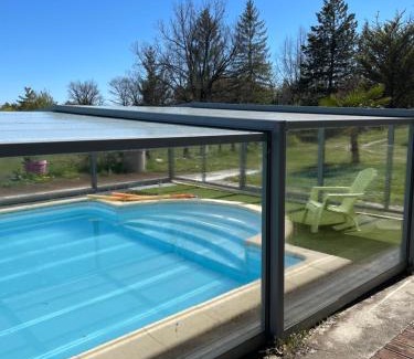 Pern House | Villa Le Paradis
