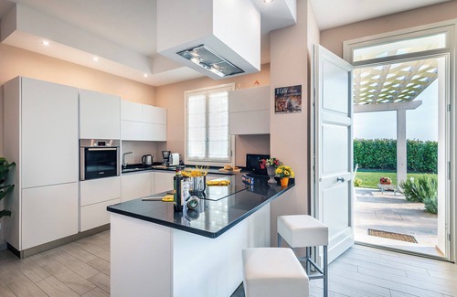 Monsummano Terme Villa | Villa Le Terme with Pool, Whirlpool, Garden, Terrace, BBQ, A/C & Wi-Fi