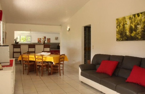 Le Lamentin House | Villa Les Cythos - 10 min from the Lamentin supermarket and swimming pool