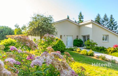 Eyjeaux House | Villa Les Papillons Haven of Peace and Comfort