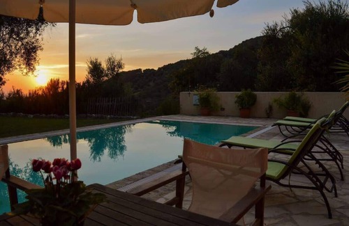 Kavvadades House | Villa Levanda – 3BR Retreat with Pool & Sea View