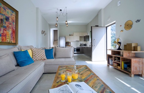Sfinari Villa | Villa Levande, a sea view 2-bedroom Villa with private pool near the beach