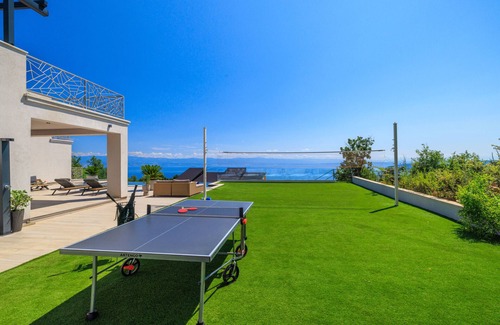 Sveta Jelena Villa | Villa Levant for 10 people near Opatija with jacuzzi & sea view