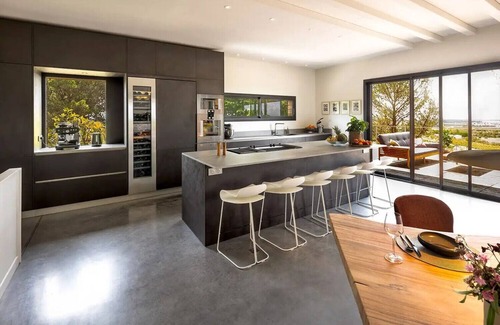 Caunes-Minervois Villa | Villa L’Horizon Sauvage – Luxury designer villa in Occitanie with Pyrenees view