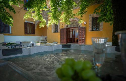 Chiusi Villa | Villa Licia, Val D'orcia, Private Pool, Jacuzzi, Wifi