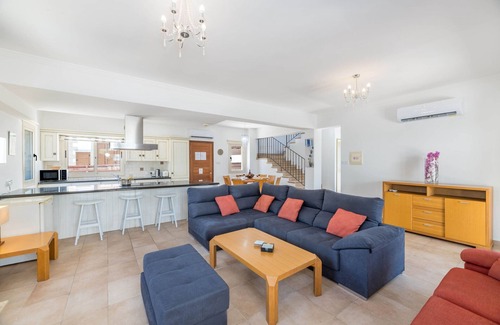 Kapparis Villa | Villa Lindo - Charming Kapparis Getaway