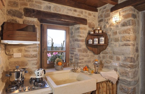 Poppi Villa | VILLA LIZ, private pool, private hot tub, park fenced, close to Florence