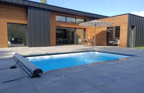 Locquirec Villa | Villa Loki - A 700m de la mer !
