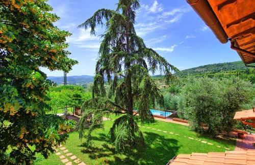 Pieve San Giovanni Villa | Villa Lorena by PosarelliVillas
