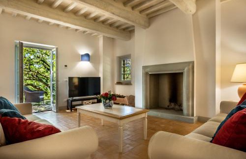 San Casciano dei Bagni Villa | Villa Lucarella with pool, Air Con - San Casciano dei Bagni