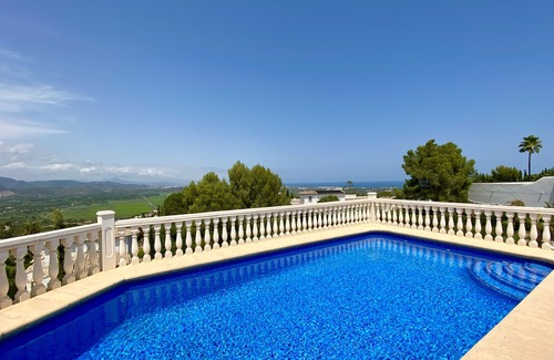Monte Pego Villa | Villa Lujoso con Piscina Privada en Monte Pego
