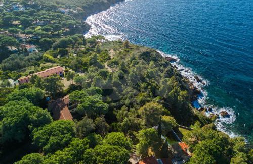 Madonna delle Grazie Villa | Villa Madonna delle Grazie con accesso privato al mare - Goelba