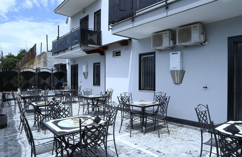 Pompei Apartment | Villa Magiola-Monolocale Afrodite 200 m from the Pompeii excavations, free parking