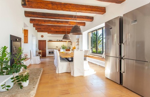 S'Arxiduc Villa | Villa Magnolia - Luxury Mallorcan finca with tennis court, mountain and sea.