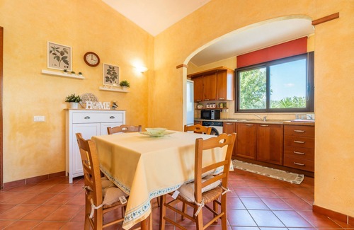 Quartucciu Villa | Villa 'Mameli' with Mountain View, Wi-Fi and Air Conditioning