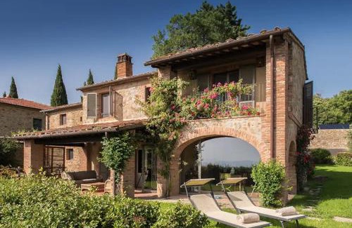 Arezzo Villa | Villa Mandorlo - Pomaio Wines & Hospitality