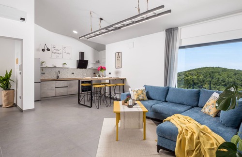 Golovik House | Villa Mantis by Interhome