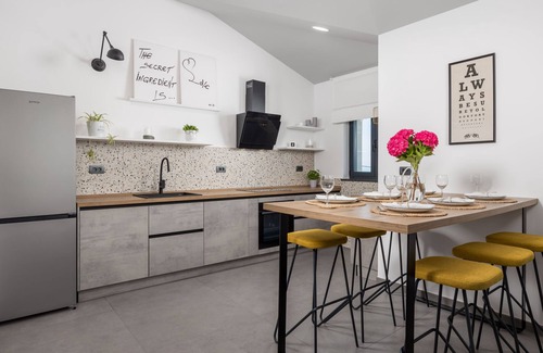 Golovik House | Villa Mantis by Interhome