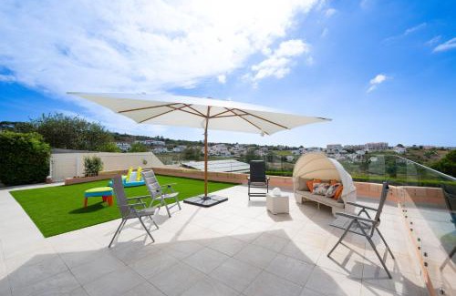 Faulha Villa | Villa Manuelina - Villa luxuosa com piscina aquecida by DolceStay