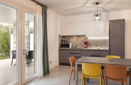 Cisano Apartment | Villa Manzoni Apt 3