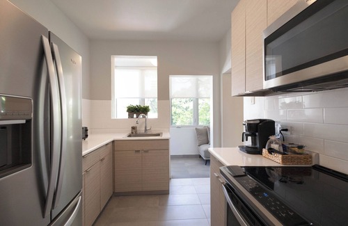 Miramar Apartment | Villa Maria Hidden Gem in Miramar, SJ | Power Generator, Water Cistern, Parking