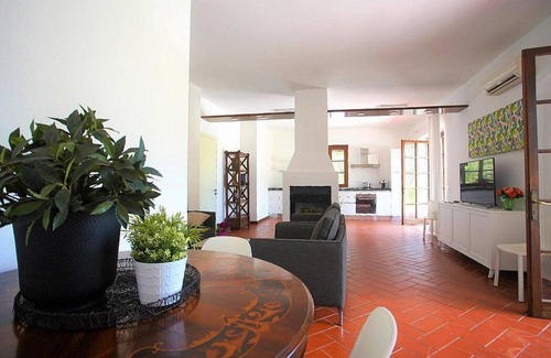 Sanarica Villa | Villa Matidia: A welcoming villa surrounded by the greenery, with Free WI-FI.