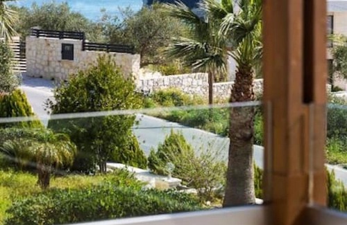Kalyves Villa | Villa Medina - Modern Stone Villa - groups/family