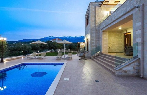 Kalyves Villa | Villa Medina - Modern Stone Villa - groups/family