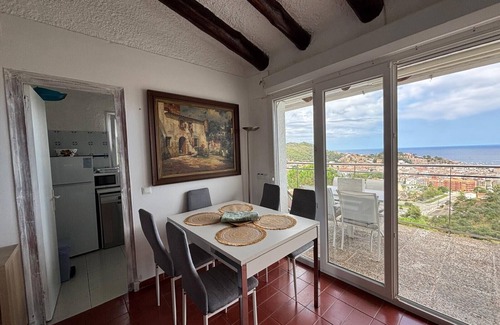 Tossa de Mar House | Villa 'Mediterraneo' with Sea View, Pool & Wi-Fi